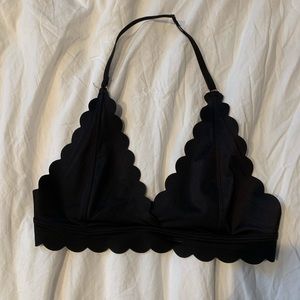 Silky scalloped bralette